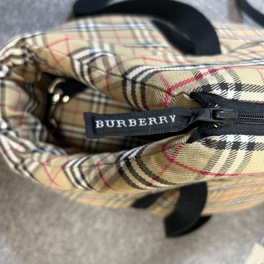 Burberry バーバリー