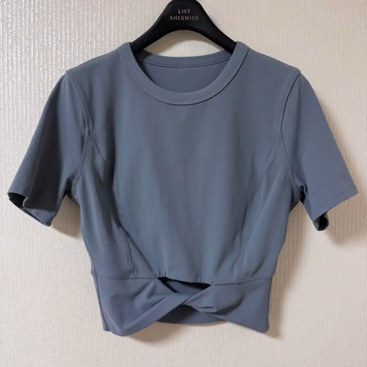 lululemon クロップ Nulu ツイストヘム 半袖シャツ クロップ Nulu ツイストヘム 半袖シャツ | ショートスリーブ