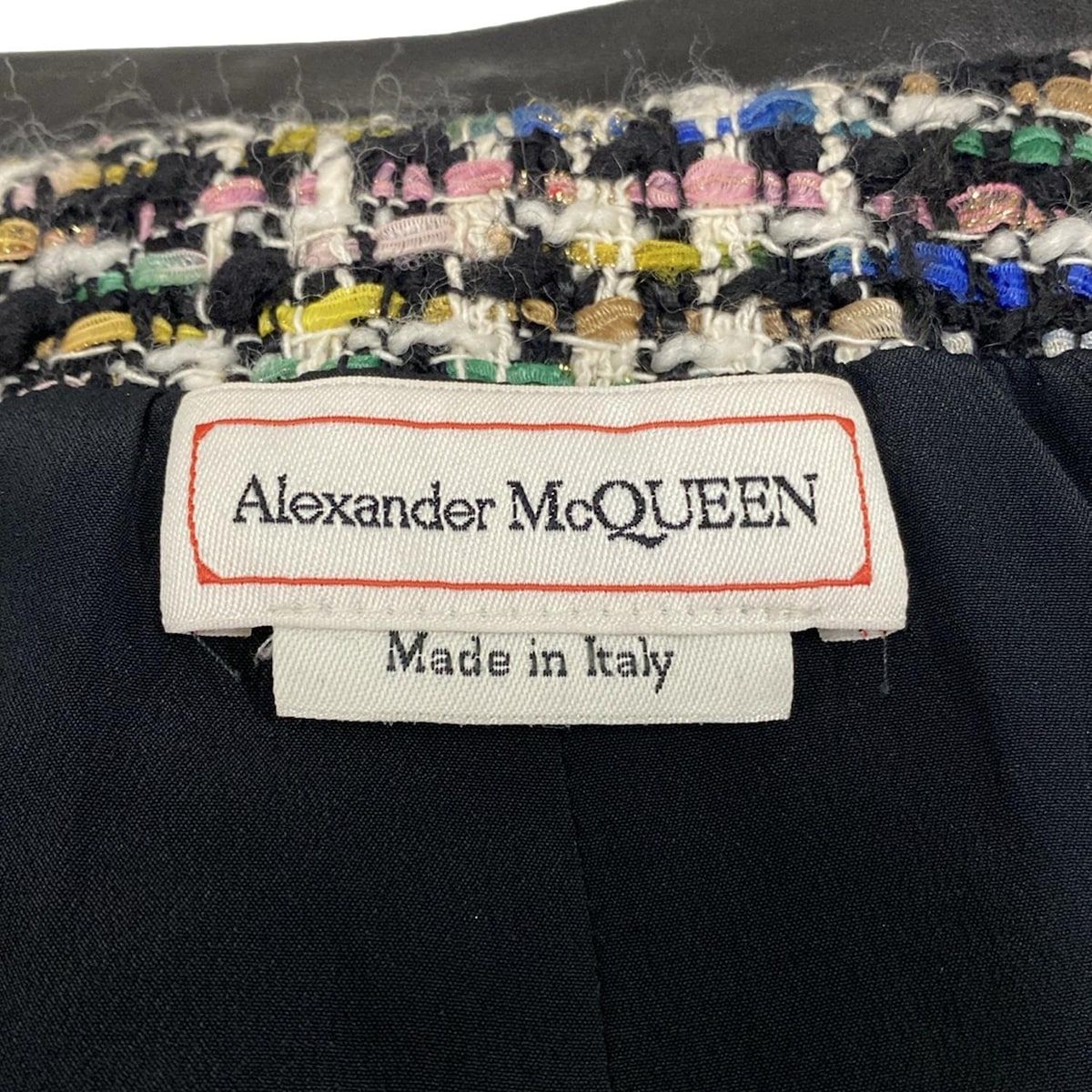 黒×アイボリー×マルチ