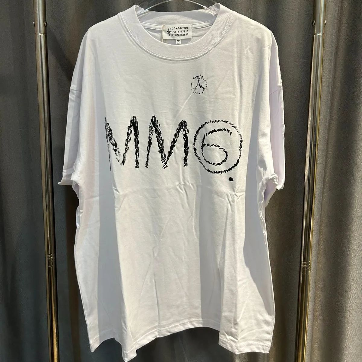 新品未使用 Maison Margiela MM6 メゾン マルジェラ Tシャツ ホワイト、 Maison Margiela メゾン マルジェラ  Tシャツ ホワイト - メルカリ