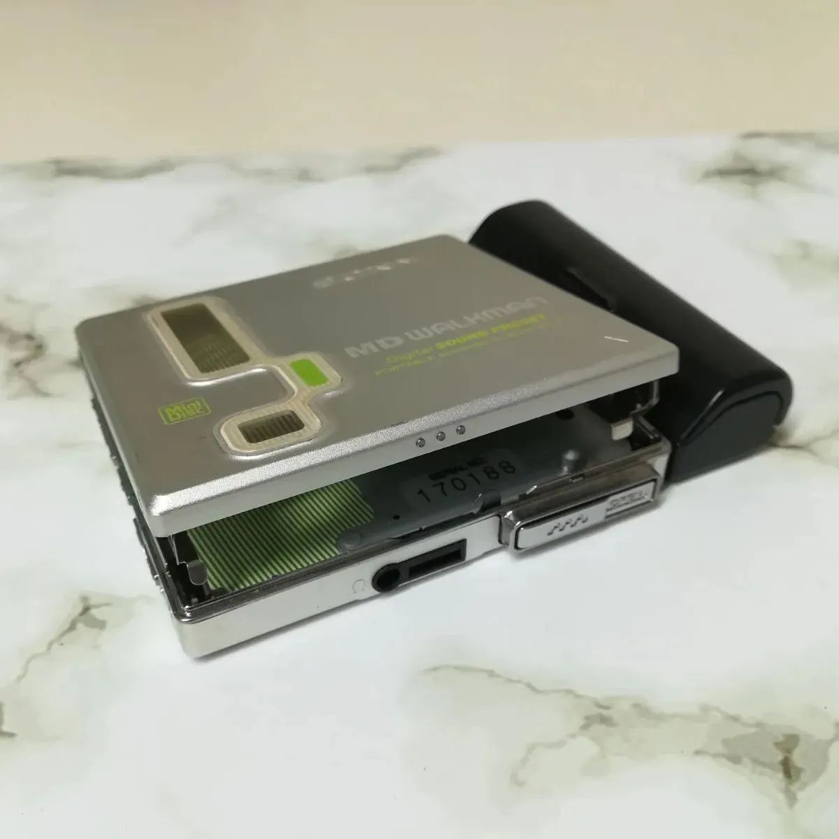 未使用品 SONY ソニー MD WALKMAN MZ-E77 倉庫保管 ジャンク】SONY MD Walkman MZ-E77 動作未確認 ネコポス発送
