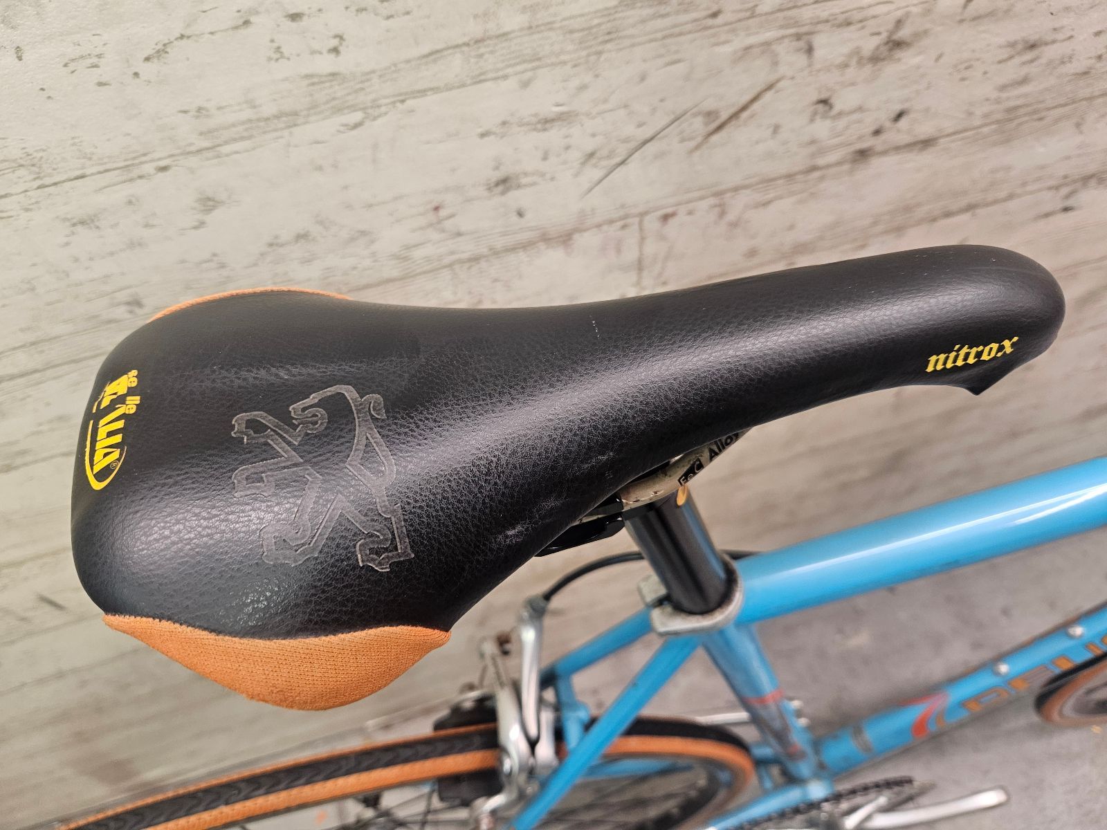 □【 西濃運輸 発送のみ 】PEUGEOT COMPETITION size:52 CAMPAGNOLO