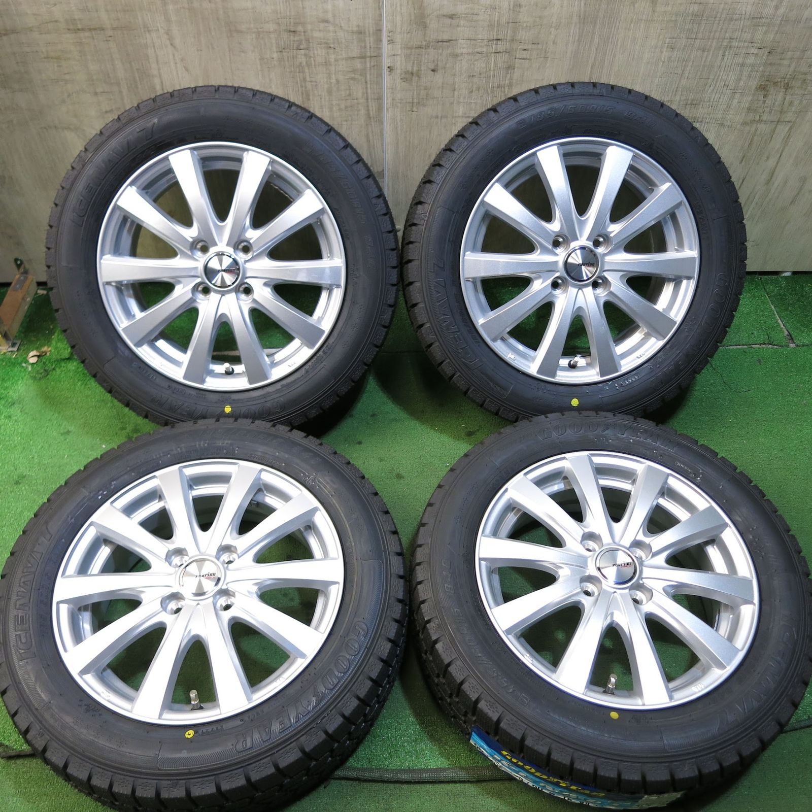 送料無料]未使用！21年☆スタッドレス 185/60R15 グッドイヤー アイス