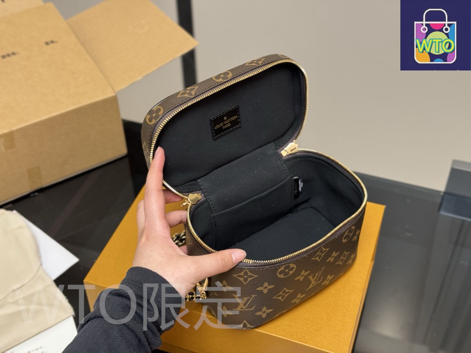 ◆Louis Vuitton 23AW◆Nice Nano バニティ ケース ポーチ◆ 完売前に♡ニース・ナノ モノグラム バニティポーチ (Louis