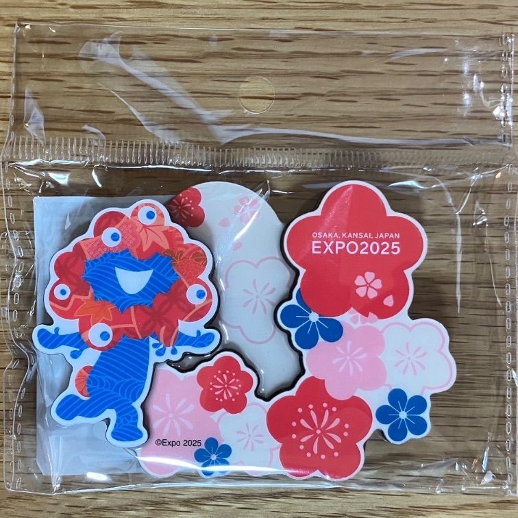 万博限定品】ミャクミャク木製マグネット 4種類セット - メルカリ