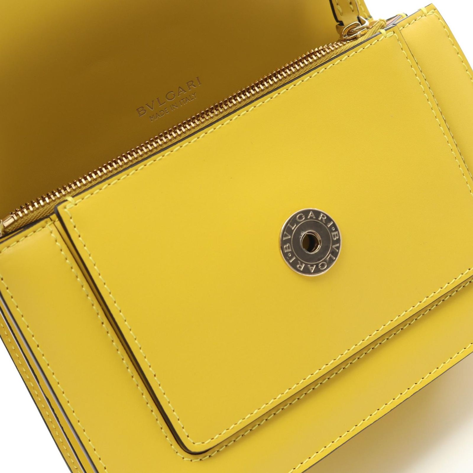 人気モデル✨ブルガリ　セルペンティ　チェーンショルダー　イエロー　レザー ブルガリ BVLGARI ショルダーバッグ セルペンティ フォーエバー