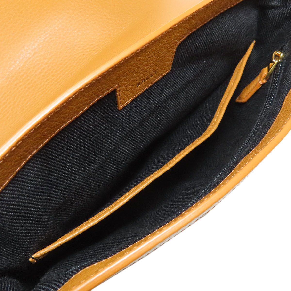 ショルダーバッグ