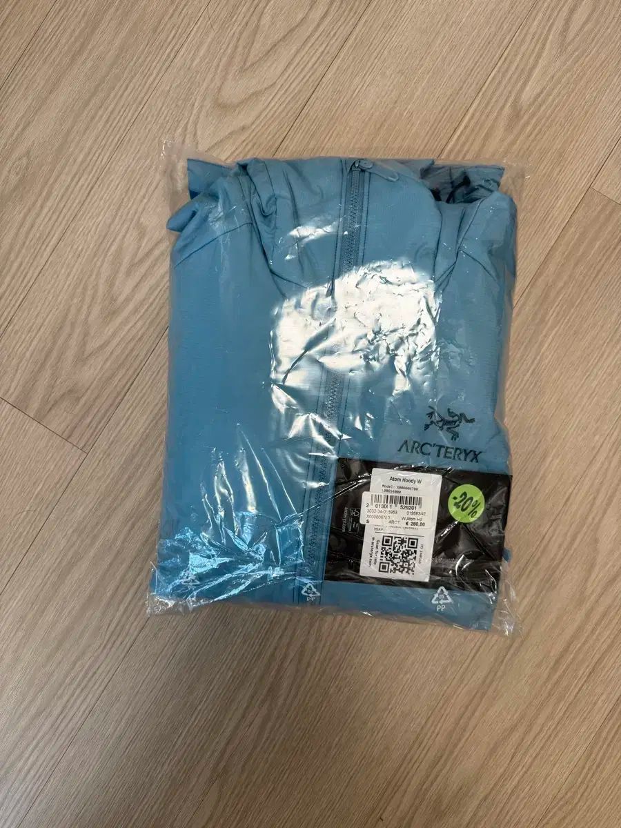 ARC TERYX アトム フーディ レディース ソレス S