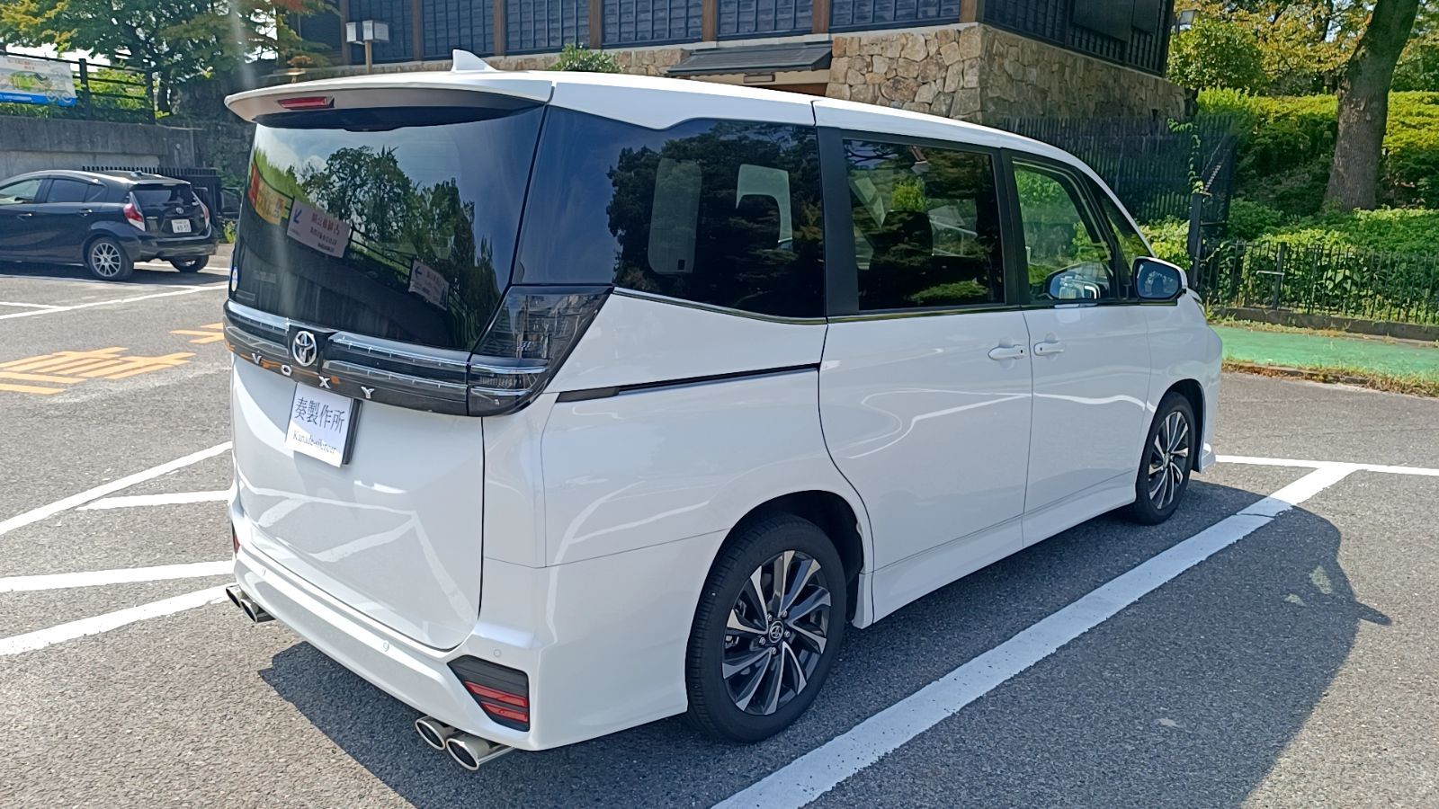 30アルファード 奏製作所左右出しマフラー AGH30W 車検対応