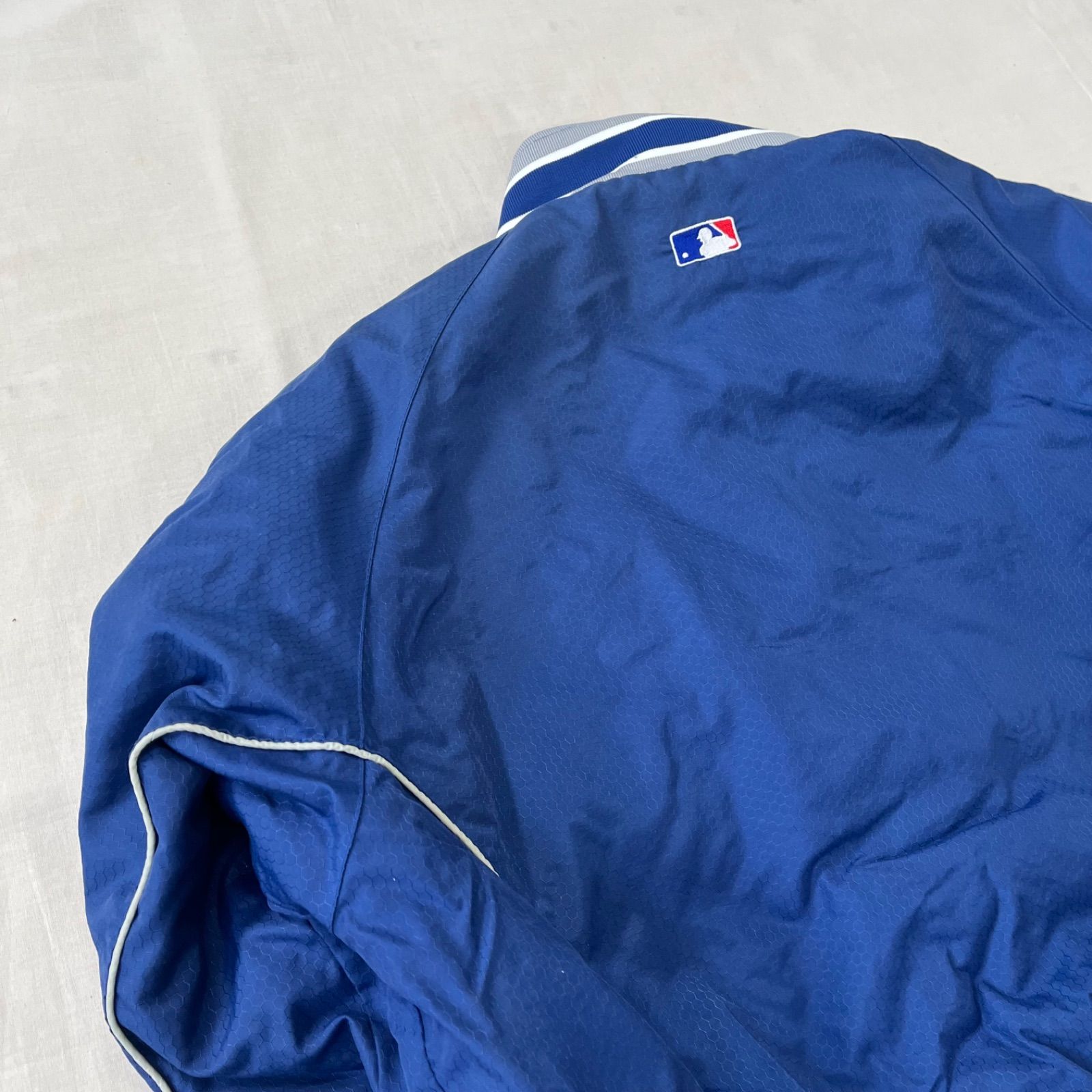 マジェスティック Majestic ロサンゼルスドジャース ナイロンジャケット マジェスティック Majestic ロサンゼルスドジャース ナイロン