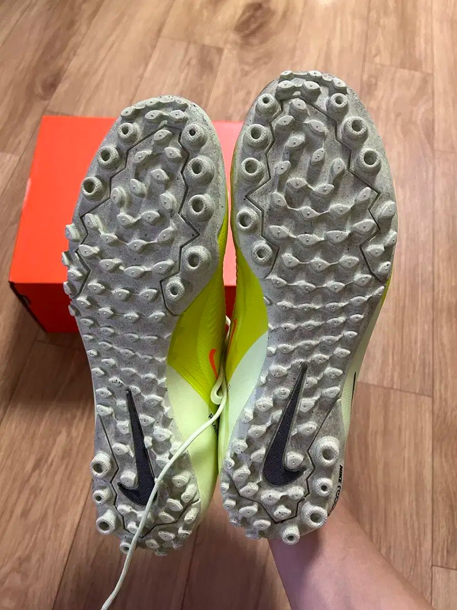 ナイキ FANTOM 6 ロー プロ TF サッカーシューズ LLC-HASEGAWATOSO_COM