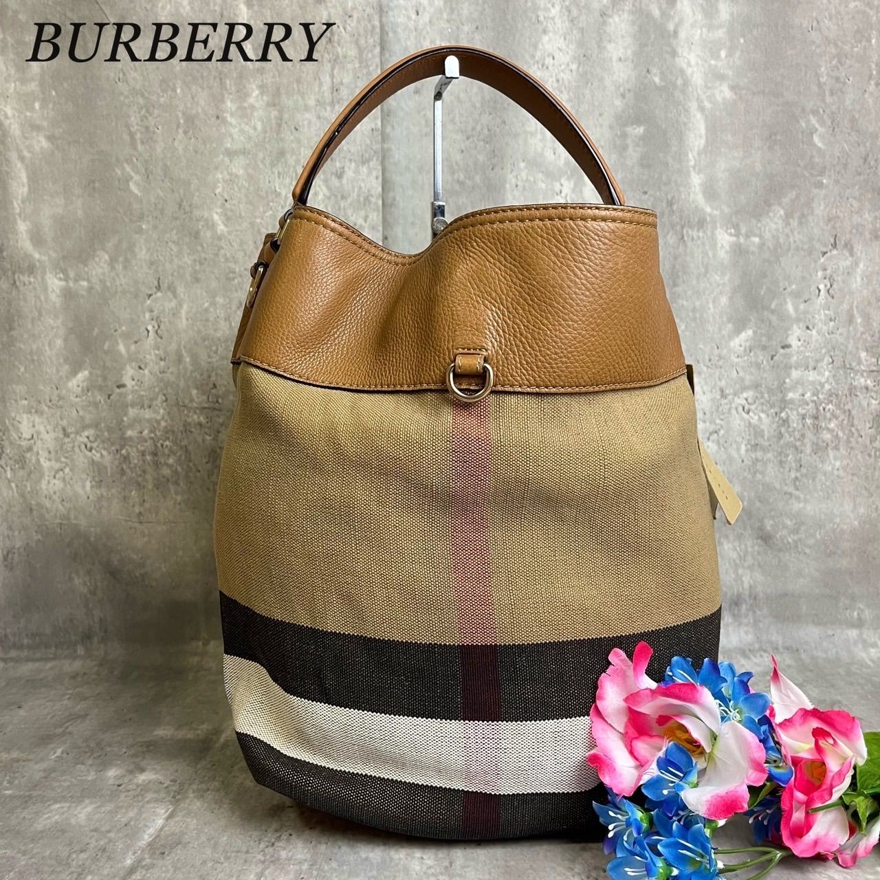 ✨極美品✨ BURBERRY バーバリー トートバッグ ハンドバッグ バケツ型 アシュビー ノバチェック シルバー金具 A4収納 大容量 タグ  キャンバス レザー ユニセックス レディース メンズ ベージュ 肌色 ブラウン 茶色 - メルカリ