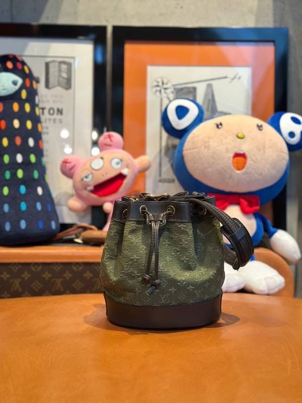 LOUIS VUITTON ルイヴィトン モノグラムミニ ノエリー M92688 巾着
