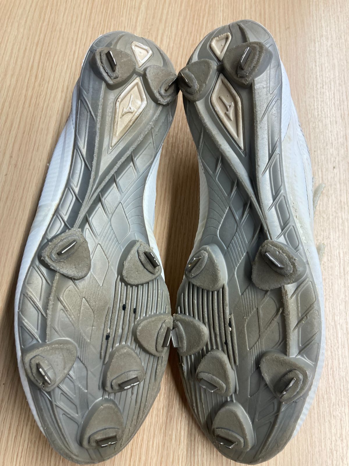 【中古シューズ】MIZUNOスパイク　ライトレボ