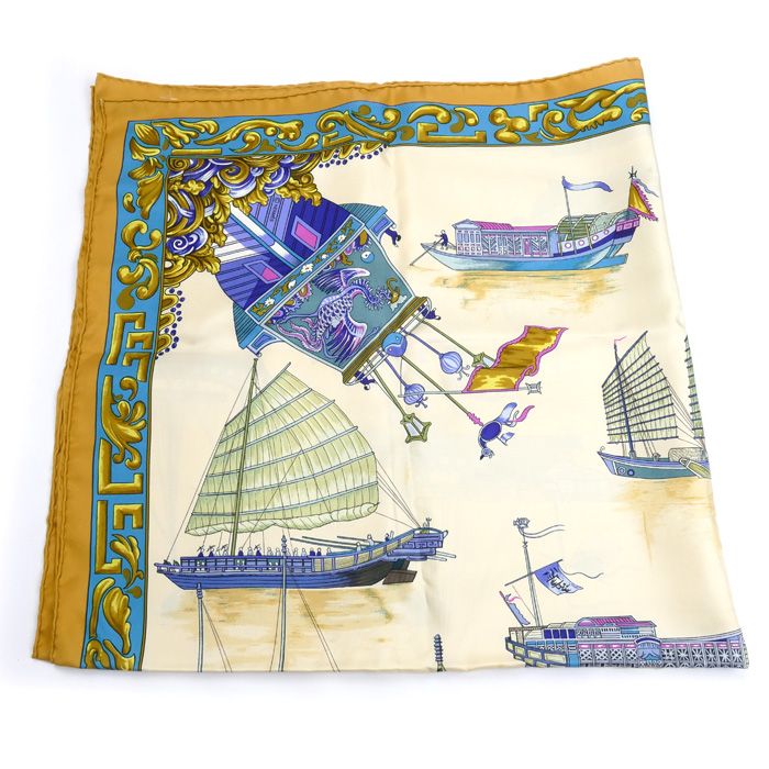美品 HERMES エルメス カレ90 スカーフAxis Mundi 箱付き HERMES エルメス カレ90 Axis Mundi 世界中心軸｜Yahoo!フリマ