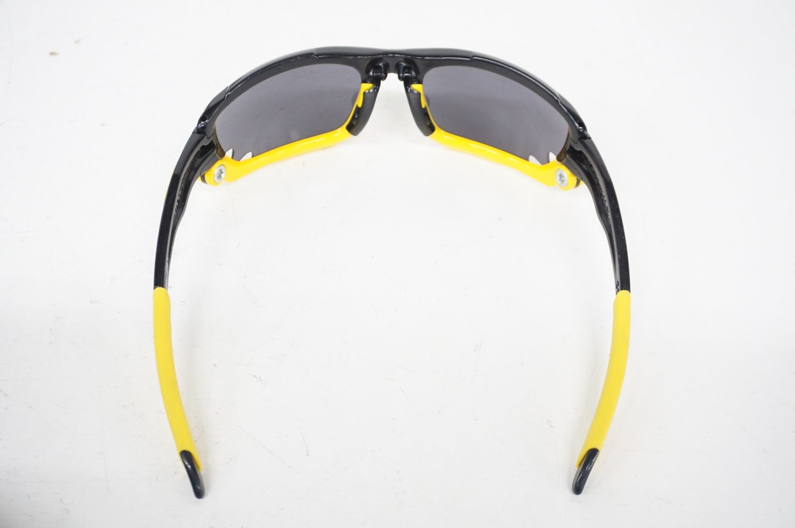 OAKLEY