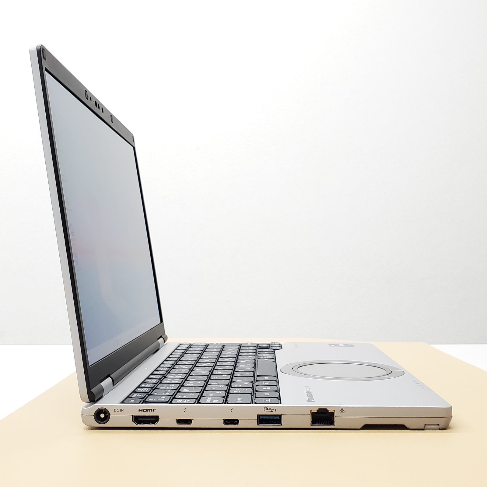 12.4型ノートパソコン 製