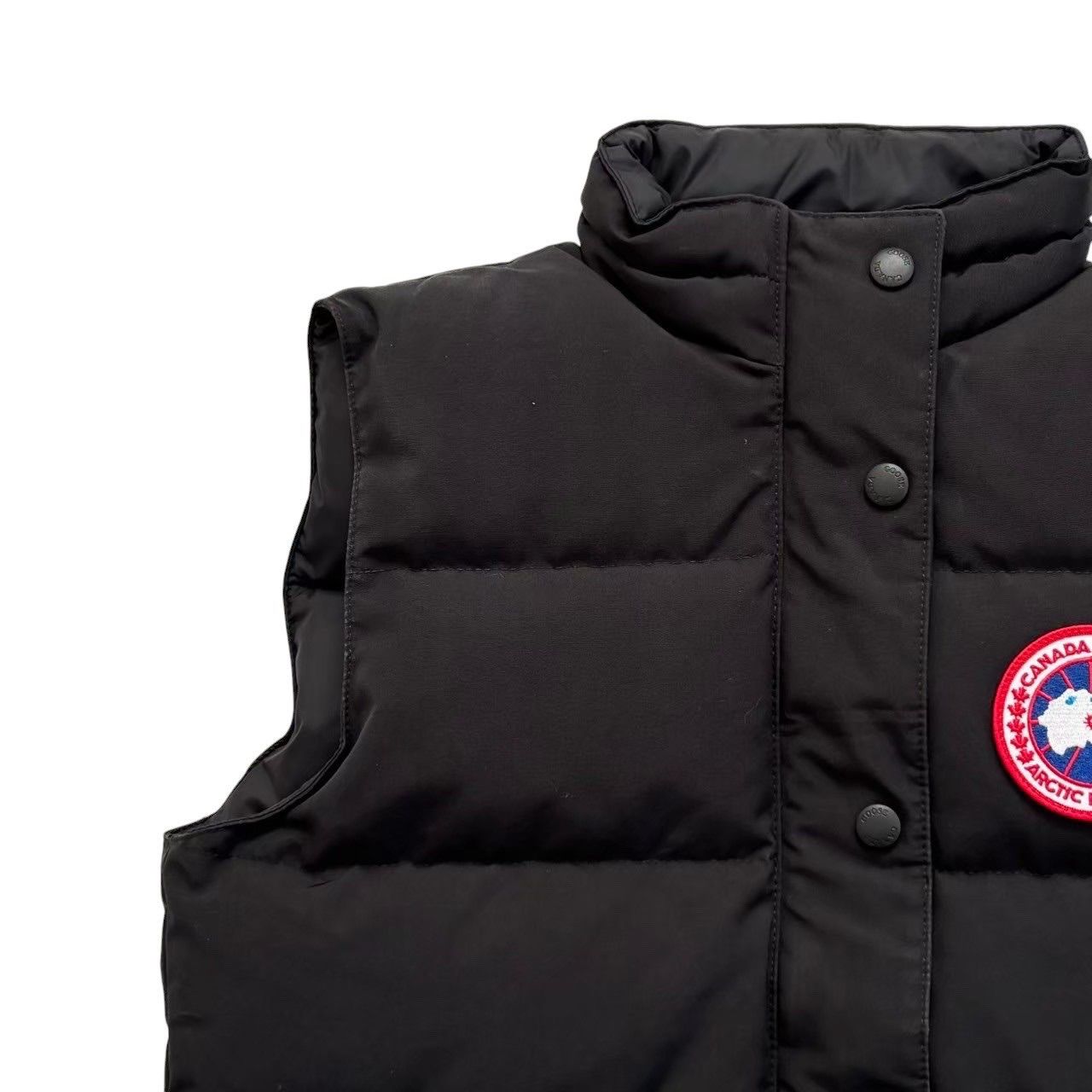 CANADA GOOSE カナダグース ダウンベスト 黒 上着 アウター 2832L