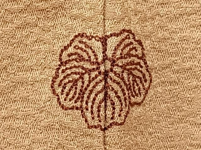 正絹　上質な訪問着　一つ紋　絞り　刺繍　黒　身幅広め　袷 江戸小紋 着物 正絹 袷 黒 鮫文様 一つ紋入り 春 秋 冬 仕立て