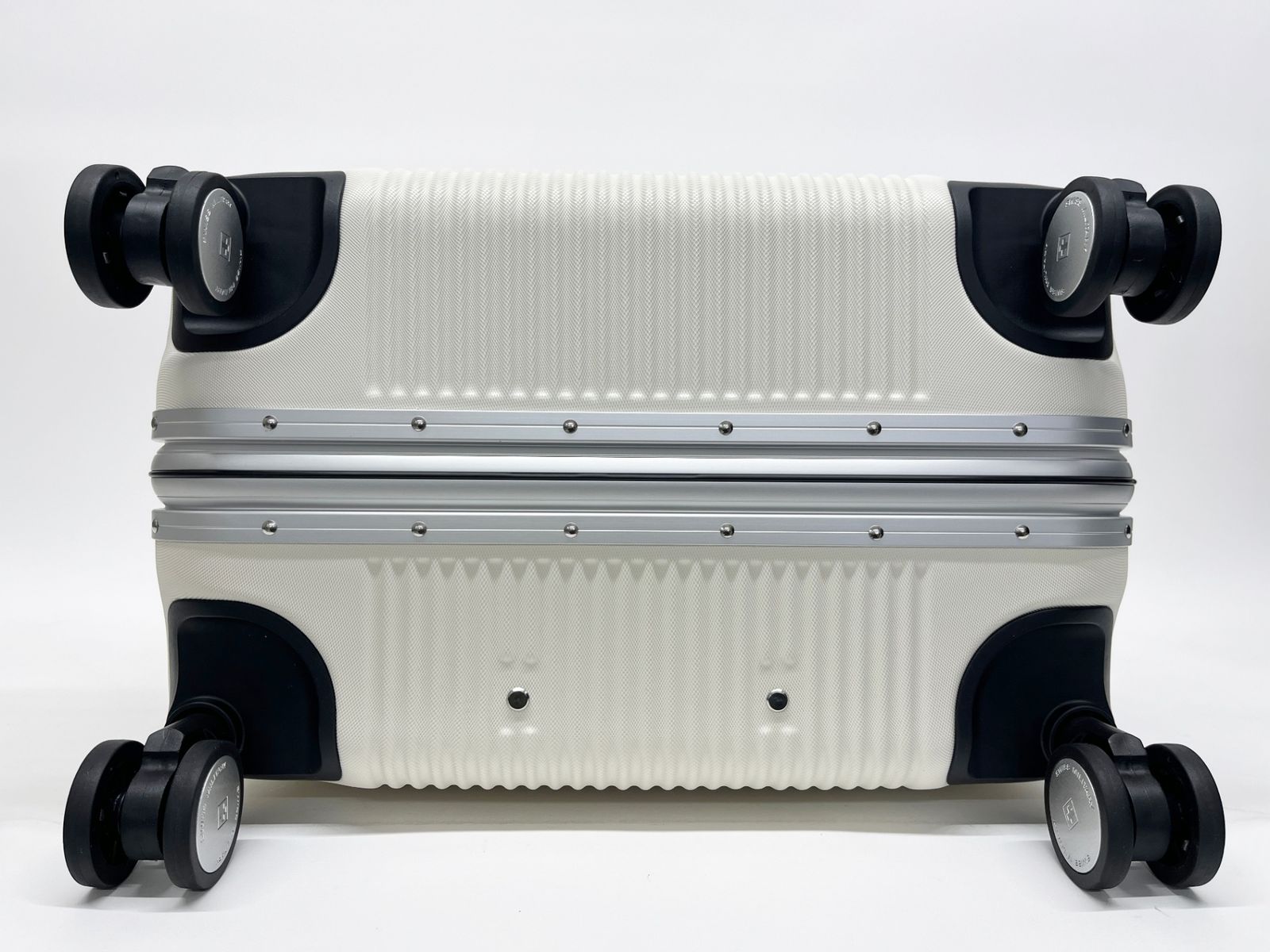 【未使用アウトレット品】スイスミリタリー 64L SM-C624 訳あり スイスミリタリー スーツケース 64L 24インチ SM-C624