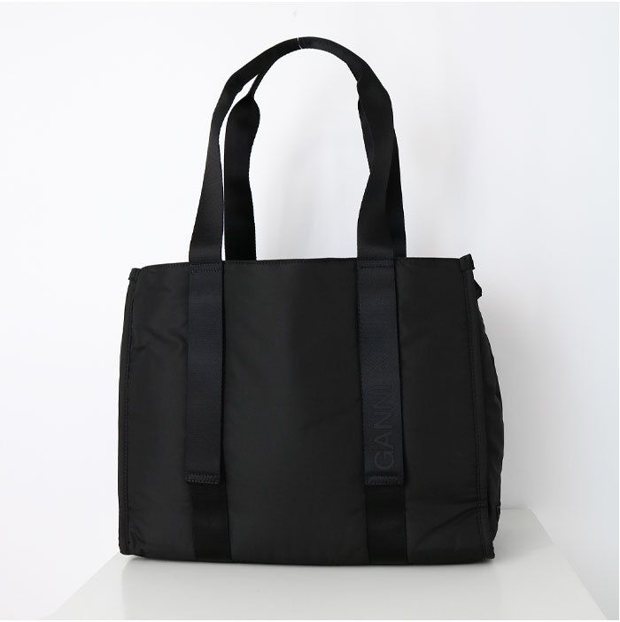 GANNI ガニー トートバッグ A4794 MEDIUM BLACK TECH TOTE 肩掛けOK ハンドバッグ ミディアムトートバッグ  A4収納OK 鞄 - メルカリ