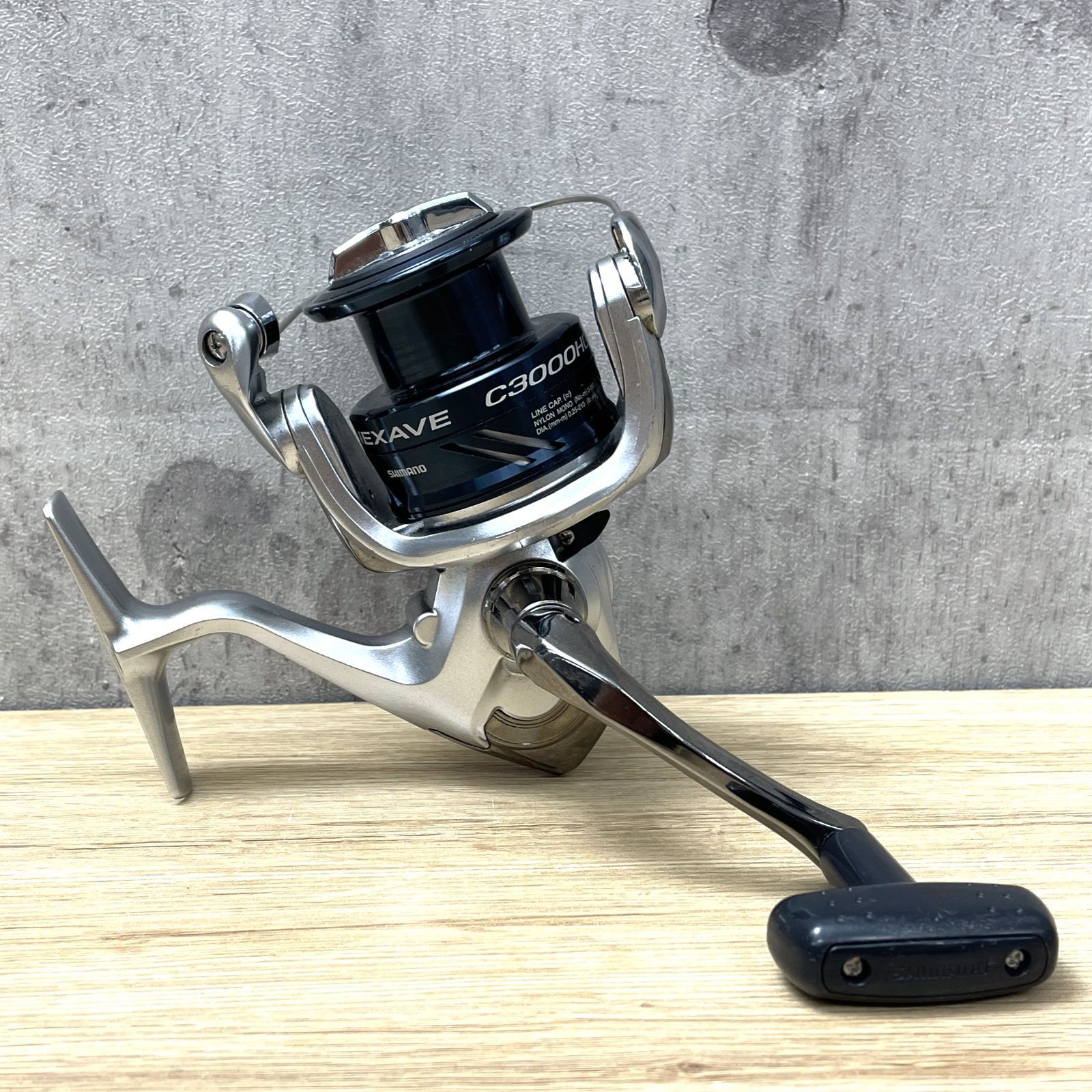 F-01047 SHIMANO NEXAVE シマノ ネクサーブ C3000HG スピニングリール