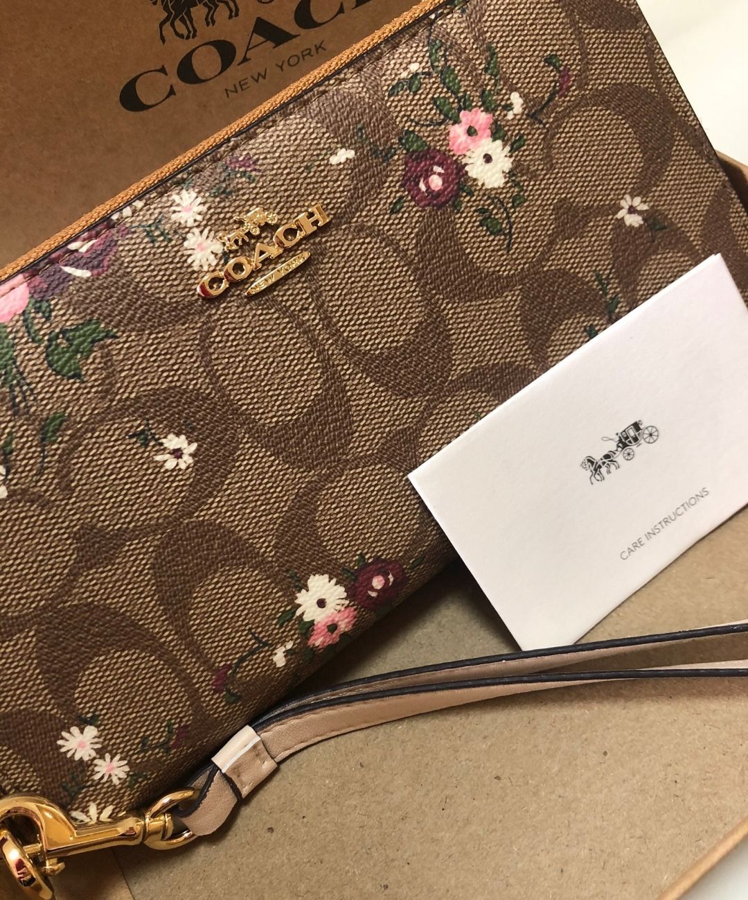 新しい C0033- 新品COACH コーチ 長財布 花柄 ワイルドフラワー ...