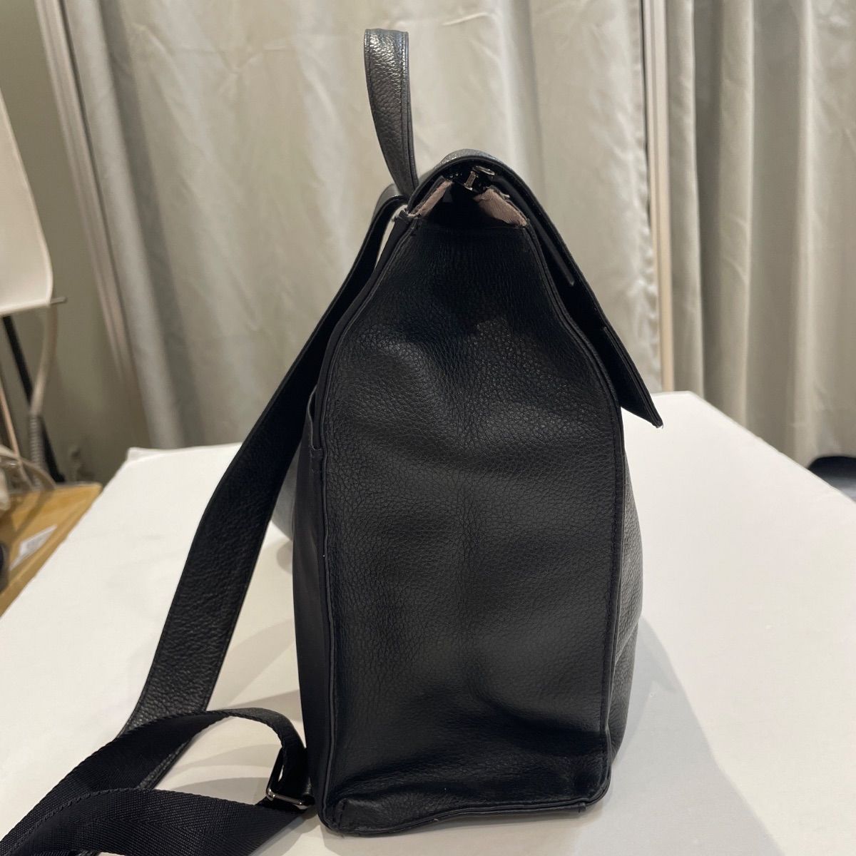 美品 ear PAPILLONNER イア パピヨネ スクエアレザーリュック