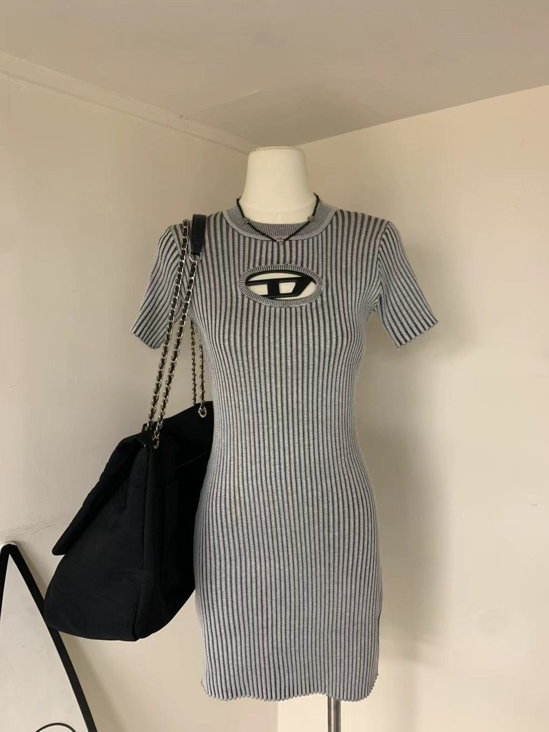ディーゼルストライプニットワンピース フリーサイズ ディーゼルストライプニットワンピース｜ フリーサイズ - メルカリ