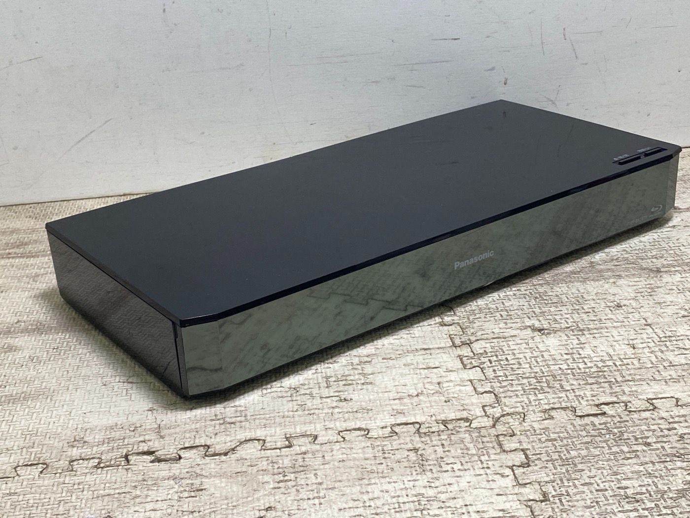 パナソニック 3TB 3チューナー ブルーレイレコーダー 全録 4