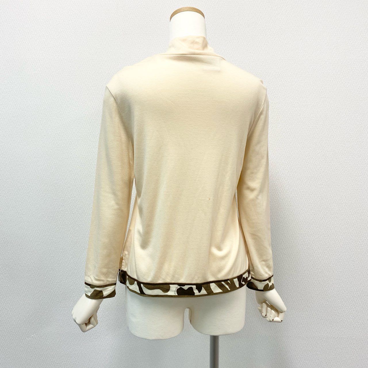 極美品LEONARDレオナール 花柄ウールタートルネックニット レオナール