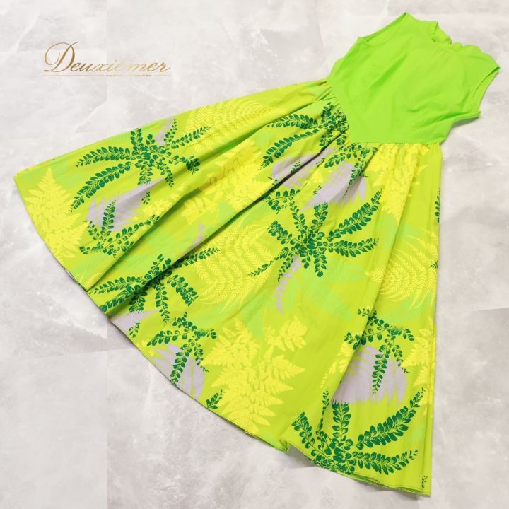 【美品 ハワイ製 フラダンス衣装】グリーン T&L MUUMUU FACTORY フラダンス 衣装 ワンピース ドレス グリーン系 ムームー