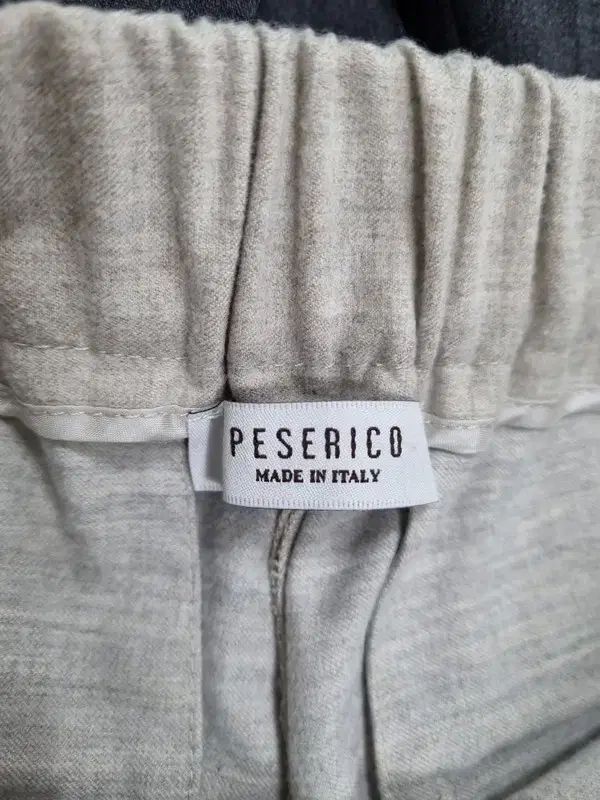 ウエスト後ろゴム