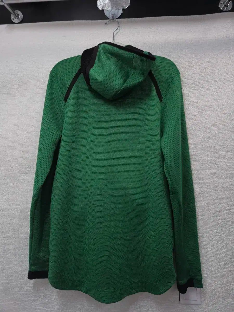 充実の品揃え！ ナイキ ボストン NBA セルティックFC フード ジップアップ グリーン | 100 正規品