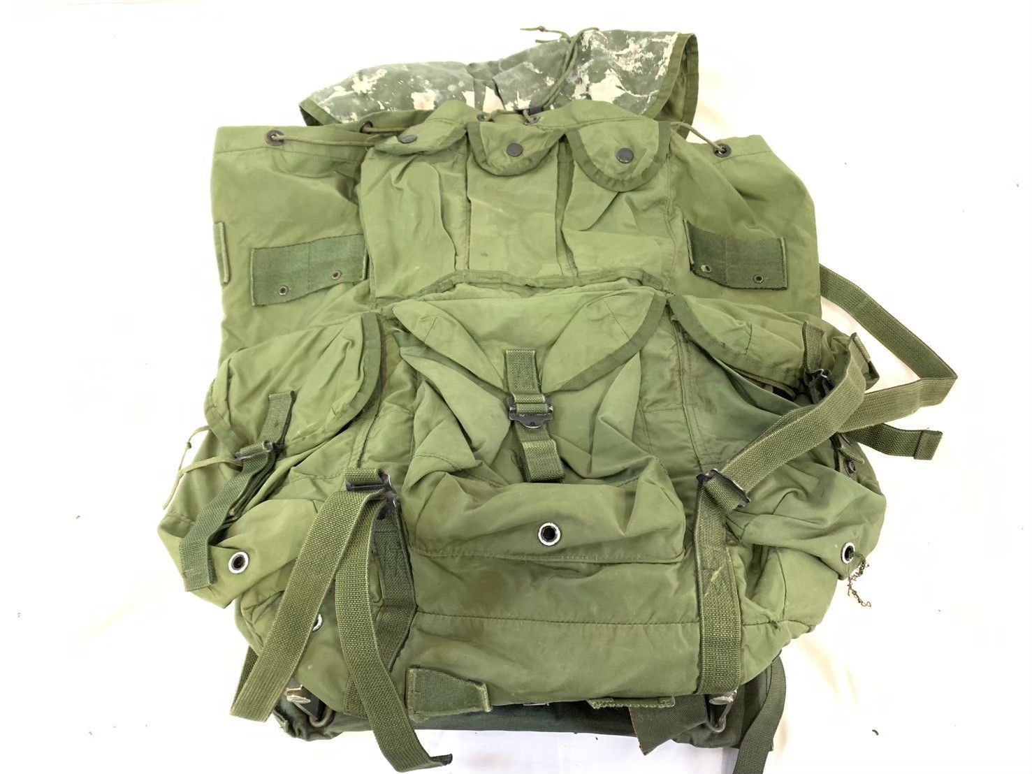 米軍放