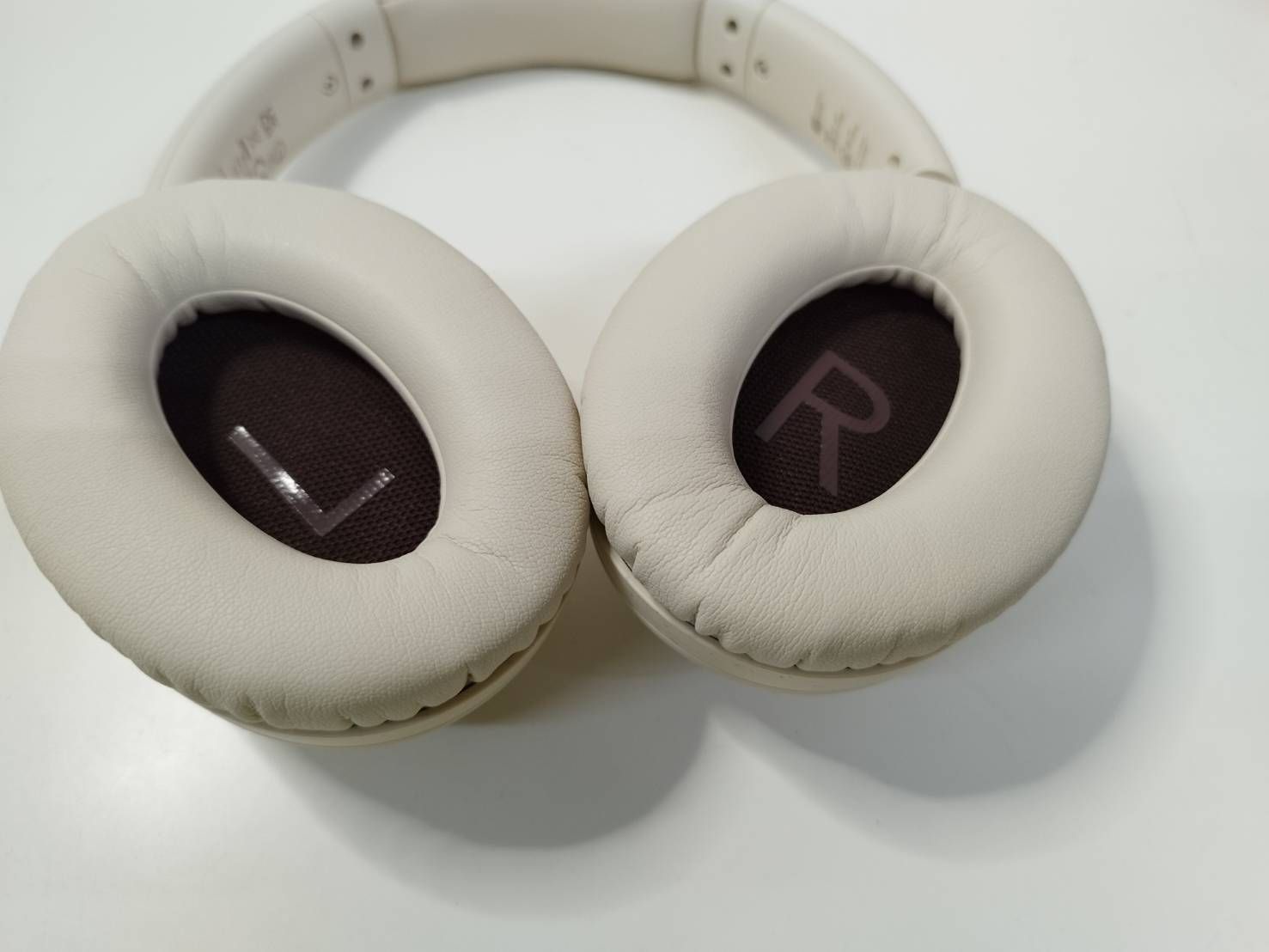 オーディオ機器 【美品】audio-technica ワイヤレスヘッドホン ATH-S300BT