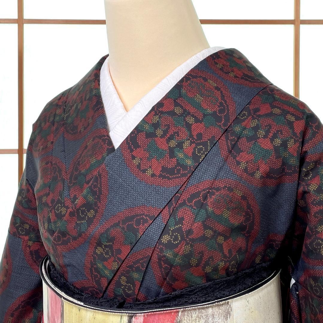 本場奄美大島紬 着物 泥大島 益村絹織物製 正絹 華丸紋 紺色 ビンテージ着物 リユース品 オゾン消臭サービス A-1809