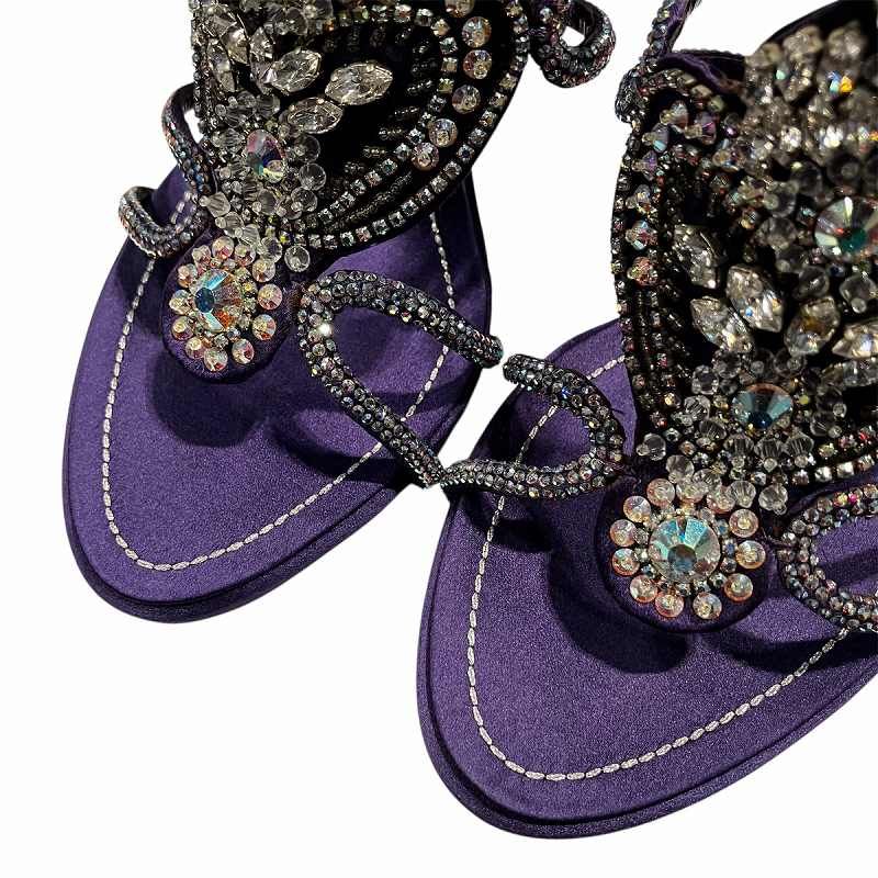 ストラップサンダル