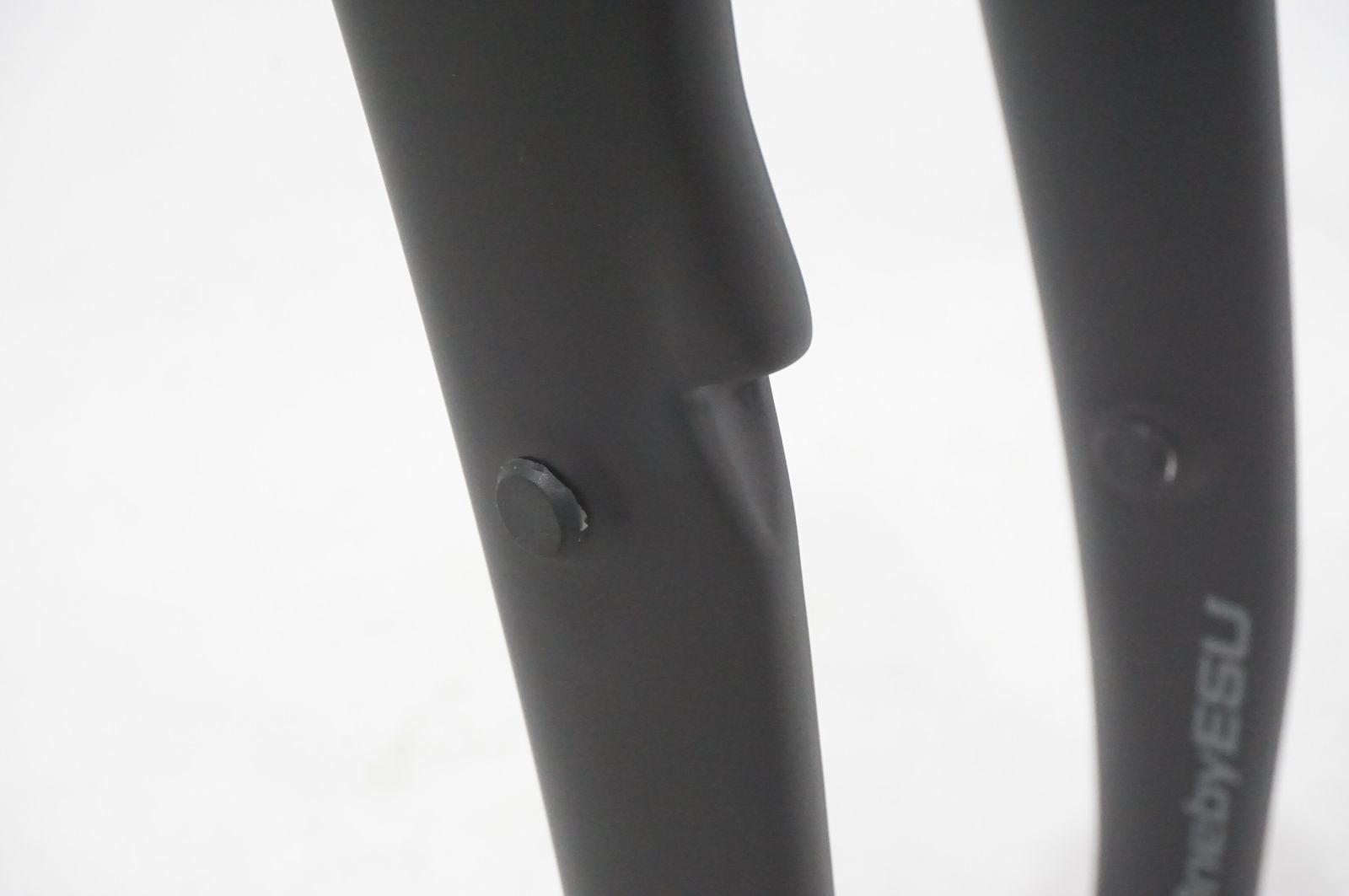 ONEBYESU ワンバイエス