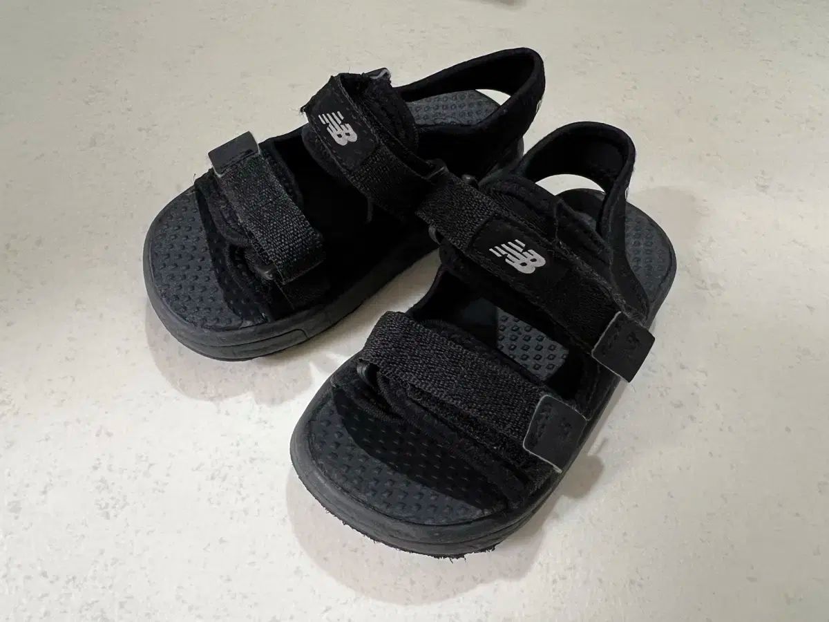 ニューバルキッズ 150 サンダル