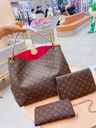 LOUIS VUITTON バッグを斜めにします トートバッグ ハンドバッグ  小銭入れ