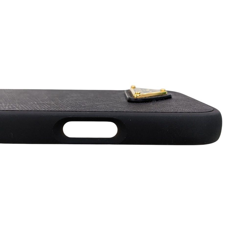 美品 PRADA プラダ 1ZH199 サフィアーノレザー iPhone 16 Pro