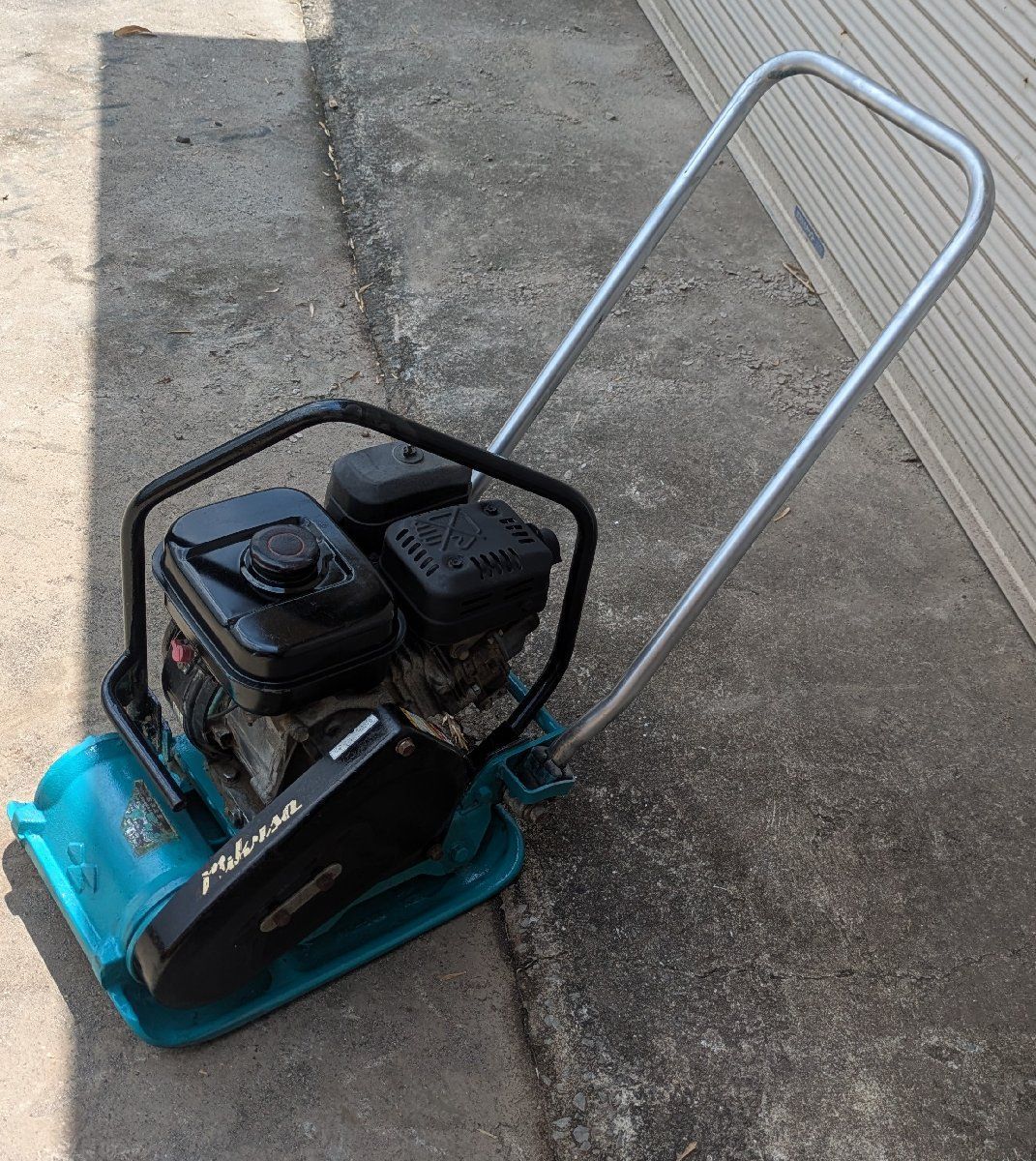 鹿児島発　三笠産業 4サイクルガソリンエンジン プレートランマー MVC-５０GB 鹿児島発 三笠産業 4サイクルガソリンエンジン プレートランマー MVC