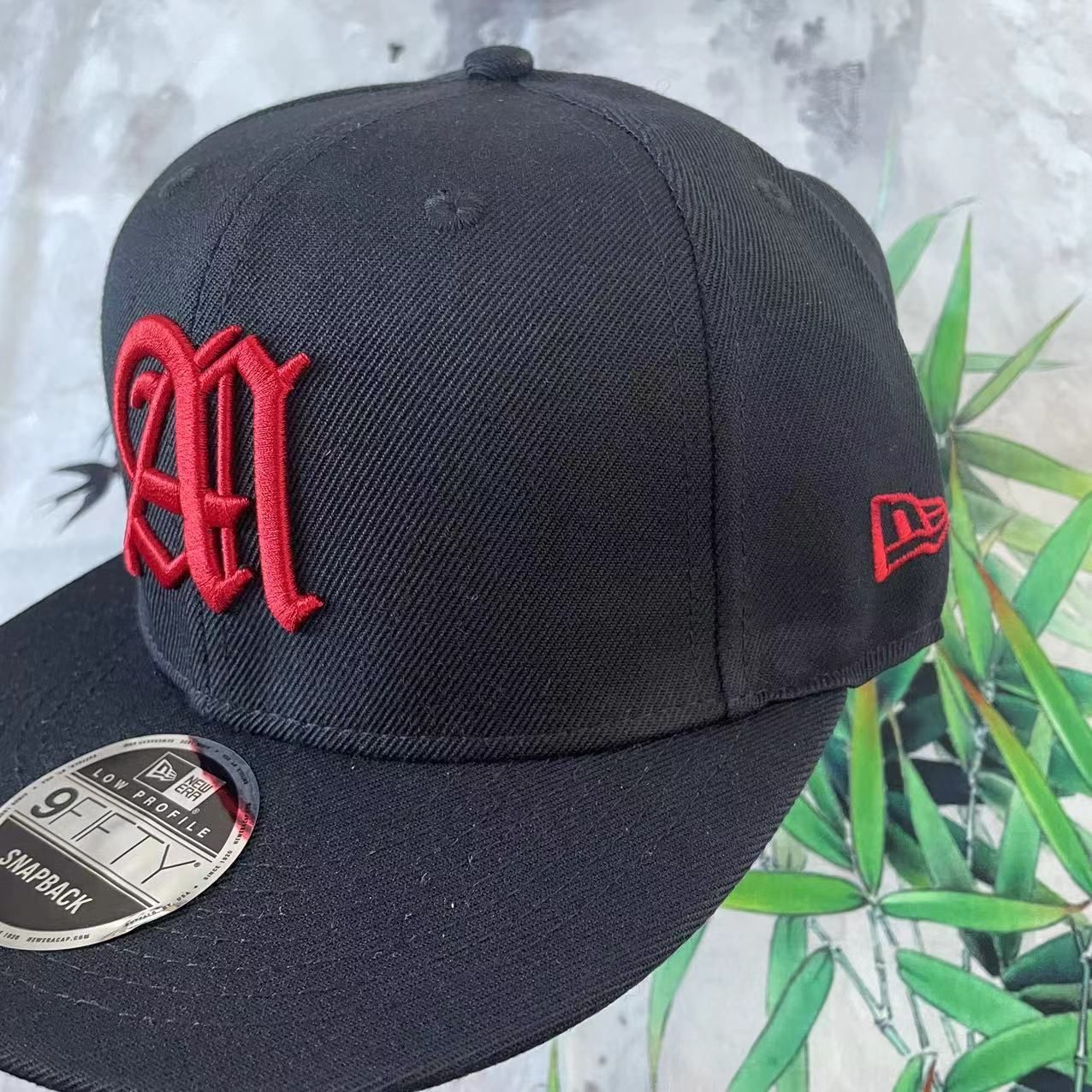 レア ahmurderz NEWERA キャップ 赤刺繍 - メルカリ