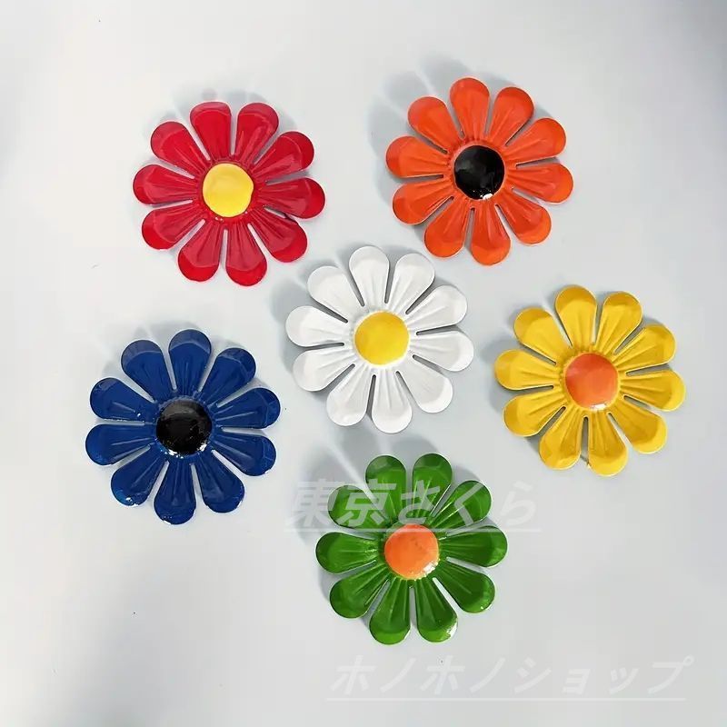 鮮やかで華やか！6個セットメタルフラワーウォールデコレーション - 屋内外の装飾に最適なサンフラワー＆デイジーオーナメント