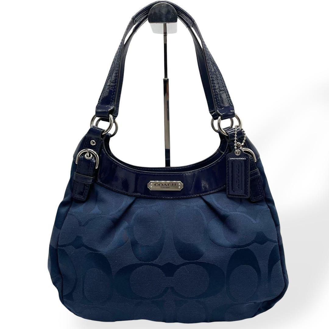 未使用級　COACHコーチ シグネチャー ソーホー ショルダーバッグ ネイビー 未使用級 COACHコーチ シグネチャー ソーホー ショルダーバッグ