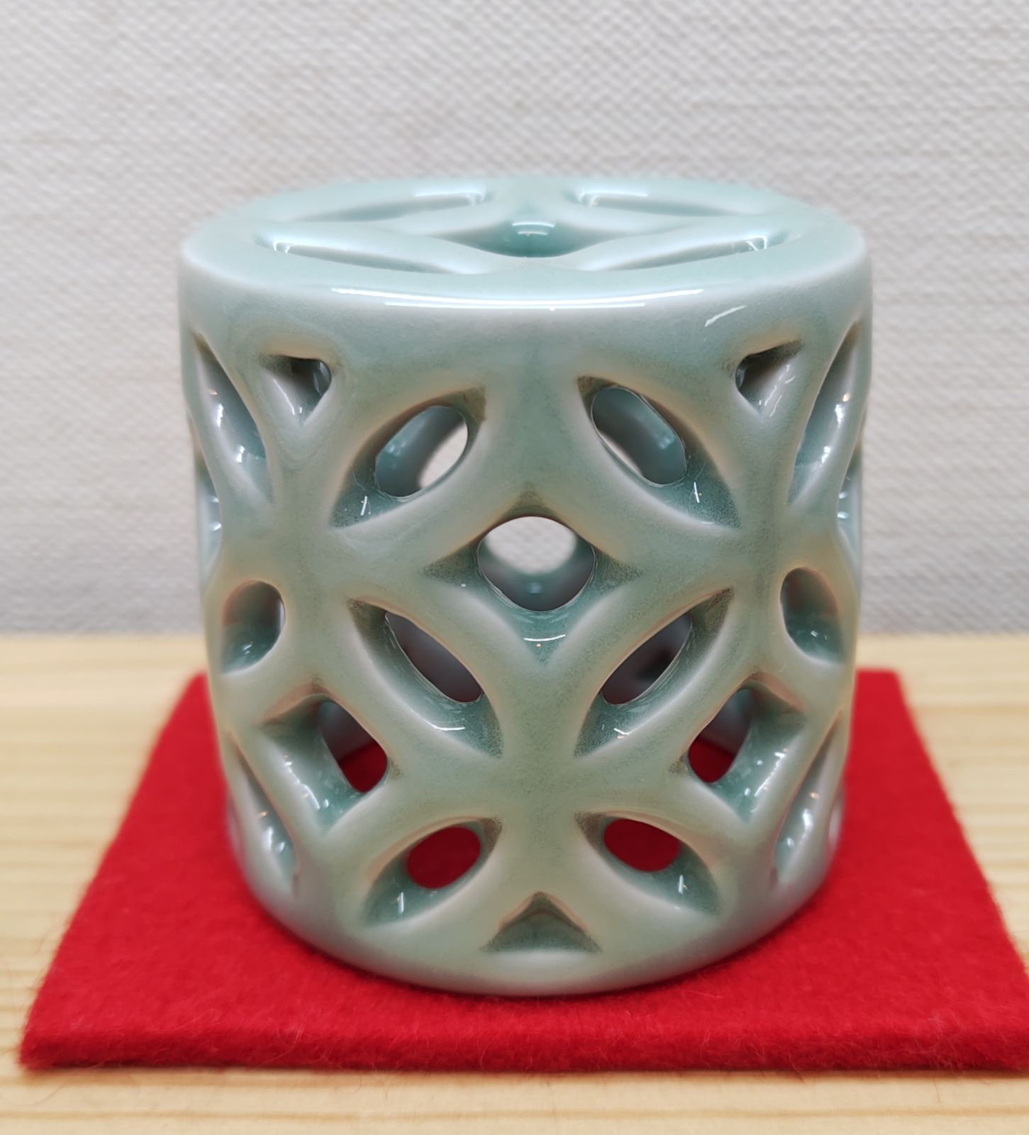 横石嘉助 平戸焼 長崎三彩 魚 置物 共箱 平戸焼 (三川内焼) 十三代 横石嘉助 『長崎三彩 (長与