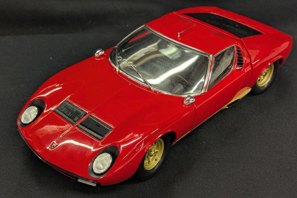 京商 1⁄18 ランボルギーニ ミウラ P400 SV(Red⁄Gold) 08317R