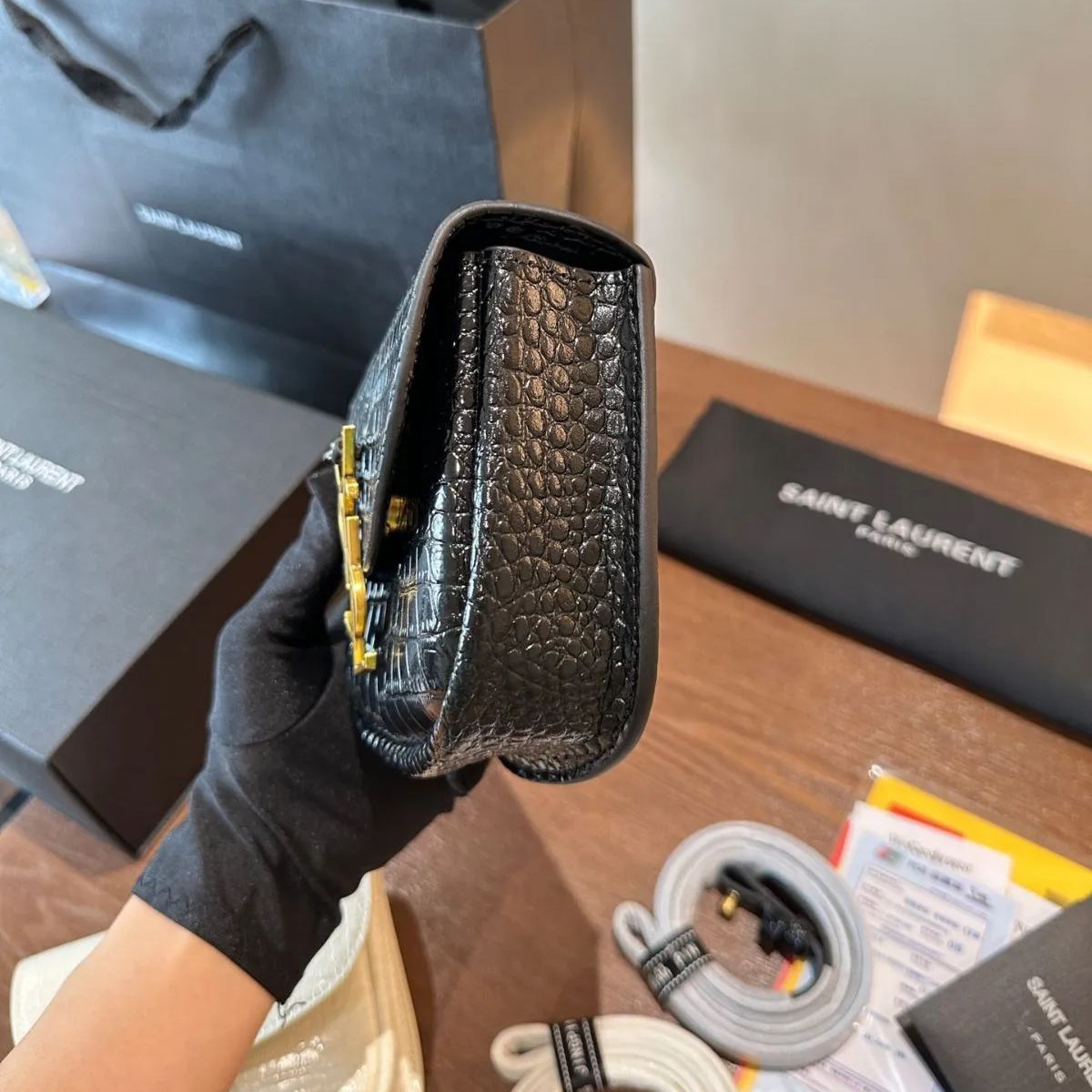新品未使用 ysl サンローラン クロスボディバッグ - メルカリ