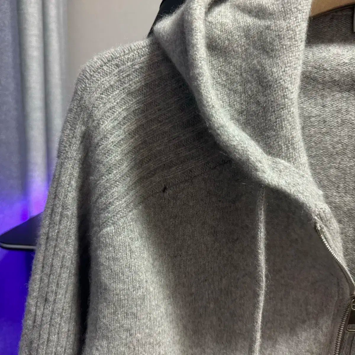 S サイズ 22FW MONCLER(モンクレール) ニット セーター フード付き 